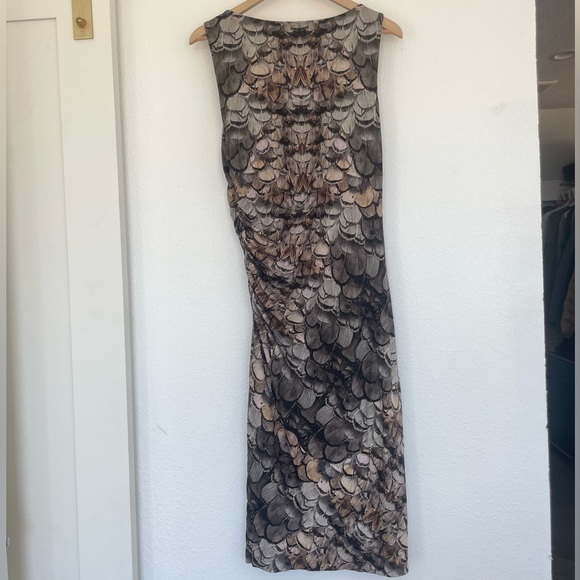 Three Dots Feather Print Shirred Midi Dress Womens Medium Ruched Tank Top Sleeve - Picture 5 of 10